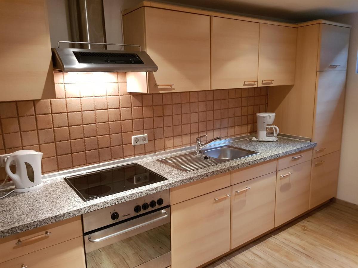 4 Sterne Souterrain Apartment Alt-Mariendorf Berlin Exterior photo